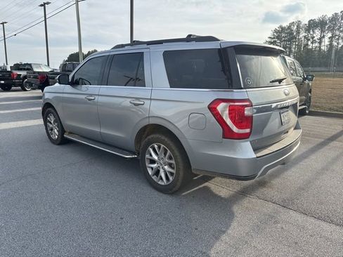 Certified 2021 Ford Expedition XLT image 3