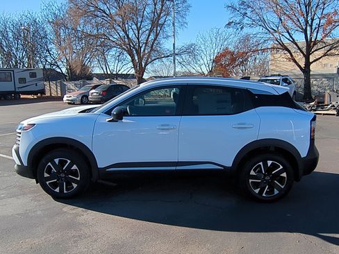 New 2026 Nissan Kicks SV image 9