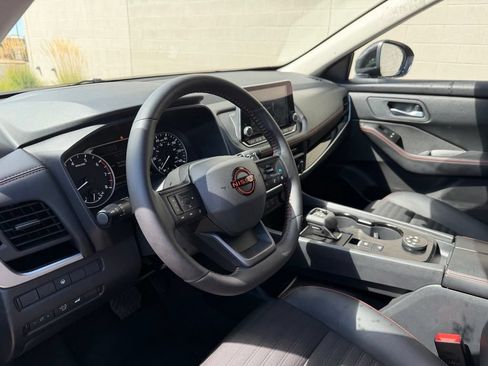 Used 2026 Nissan Rogue SV AWD/4WD image 19