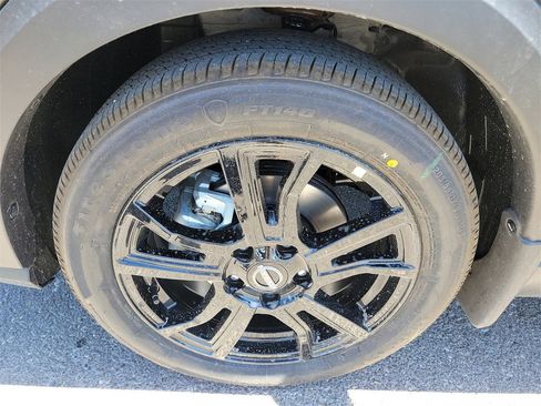 New 2024 Nissan Kicks SR w/ SR Premium Package image 14