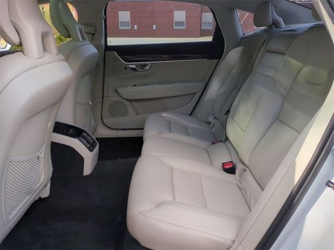Used 2018 Volvo S90 T5 Momentum w/ Convenience Package image 25