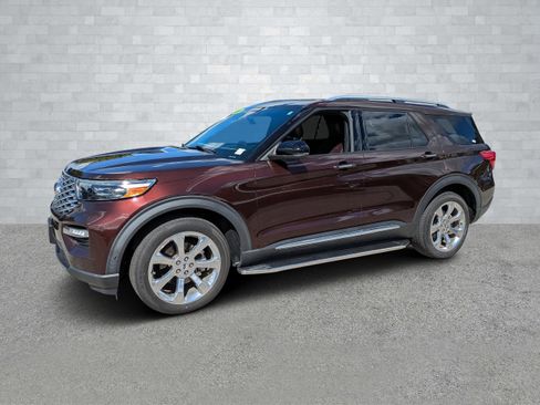 Used 2020 Ford Explorer Platinum w/ Premium Technology Package image 9