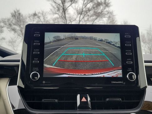 Used 2021 Toyota Corolla LE image 26