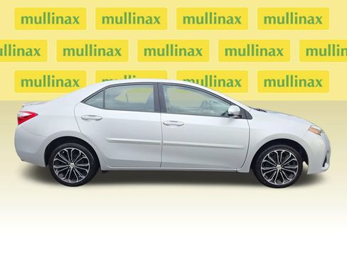 Used 2014 Toyota Corolla S Premium FWD image 2