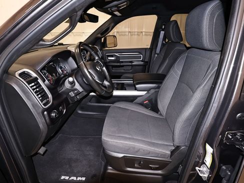 Used 2022 RAM 2500 Big Horn w/ Level C Equiment Group AWD/4WD image 13