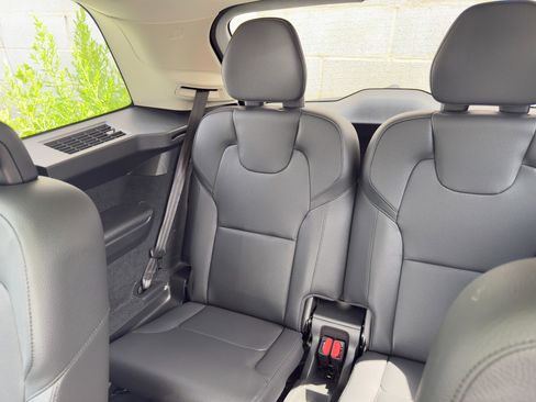 Certified 2023 Volvo XC90 T8 Plus w/ Protection Package Premier image 23