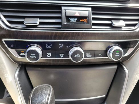 Used 2020 Honda Accord EX image 22