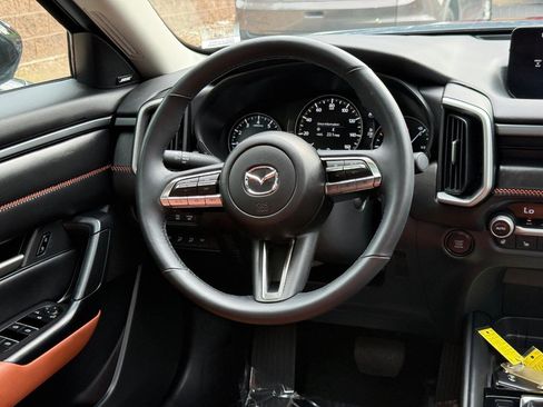 Used 2025 MAZDA CX-50 AWD 2.5 Turbo w/ Premium Pkg image 12