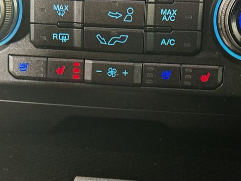 Used 2017 Ford F150 Raptor w/ Equipment Group 802A Luxury image 22