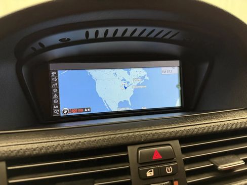Used 2011 BMW M3 Convertible RWD image 21