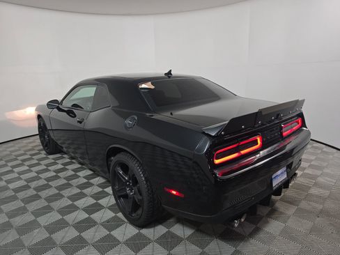 Used 2018 Dodge Challenger R/T w/ Blacktop Package RWD image 10