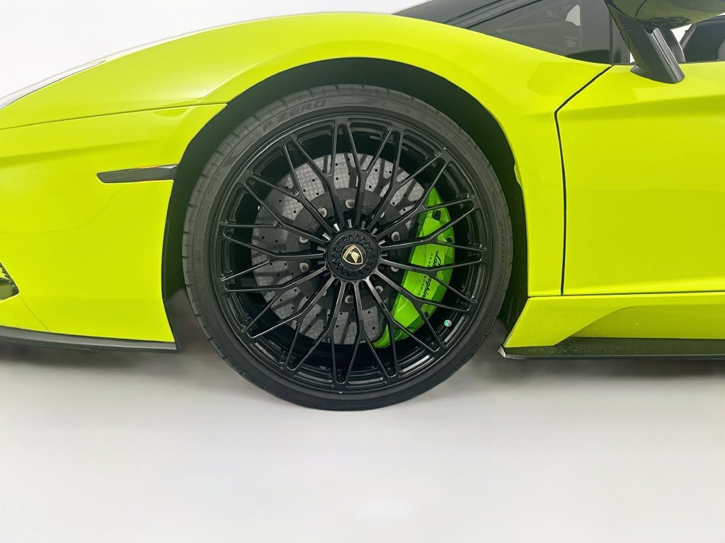 Used 2019 Lamborghini Aventador S AWD/4WD image 32