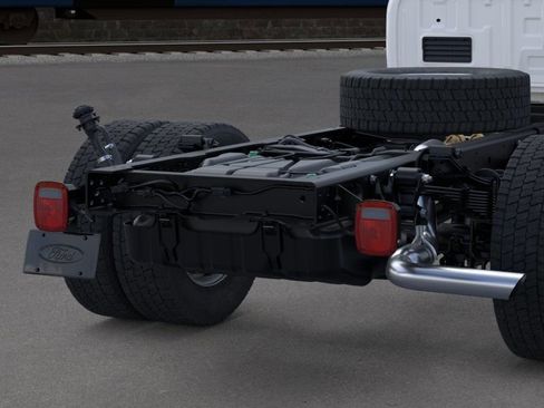 New 2026 Ford F550 4x4 Crew Cab image 22