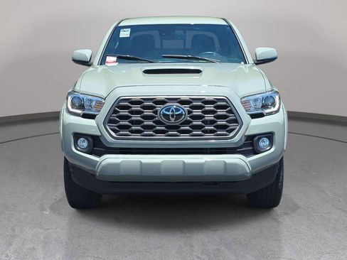 Used 2023 Toyota Tacoma TRD Sport w/ Technology Package AWD/4WD image 2