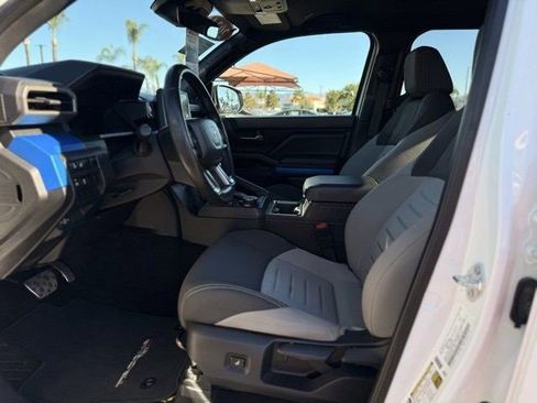 Used 2024 Toyota Tacoma TRD Sport image 16