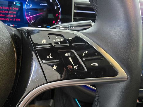 Certified 2025 Mercedes-Benz E 350 4MATIC Sedan image 31
