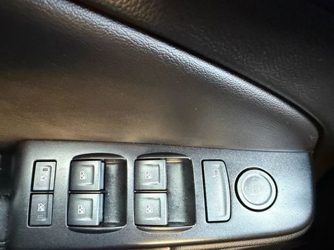 Used 2018 Chevrolet Tahoe LS image 21