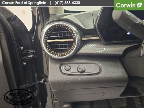 Used 2025 Chevrolet Trax ACTIV w/ Driver Confidence Package FWD image 32