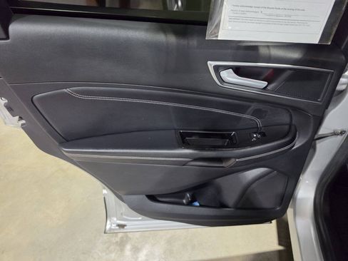 Used 2018 Ford Edge Titanium w/ Equipment Group 301A FWD image 27
