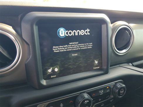 Used 2020 Jeep Gladiator Rubicon image 28