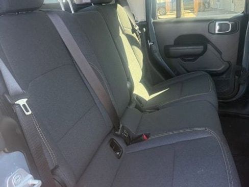 Used 2024 Jeep Gladiator Sport AWD/4WD image 7