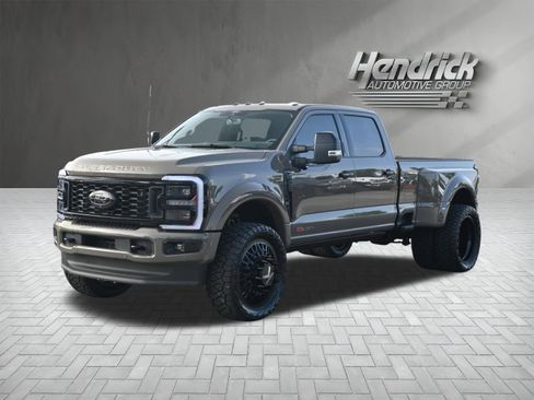 Used 2026 Ford F450 Platinum w/ Platinum Plus Package AWD/4WD image 5