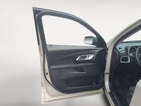 Used 2013 Chevrolet Equinox LS FWD image 24