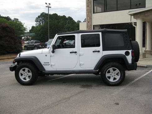 Used 2013 Jeep Wrangler Unlimited Sport AWD/4WD image 7