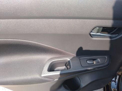 Used 2021 Nissan Versa SV image 12