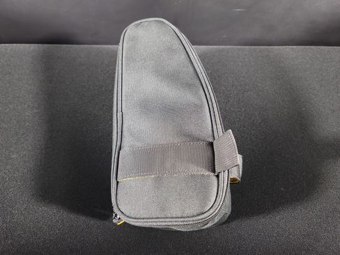 Used 2025 Rivian R1S Premium image 34