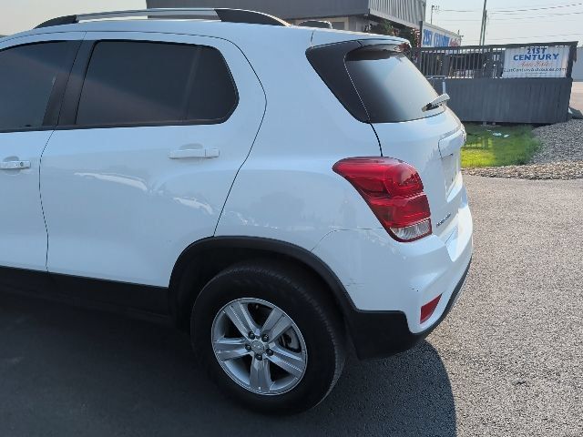 Used 2021 Chevrolet Trax LT w/ LT Convenience Package AWD/4WD image 6