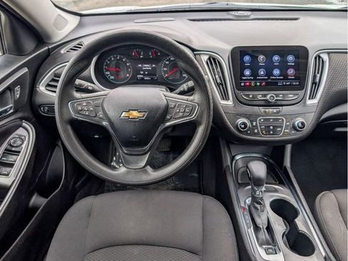 Used 2023 Chevrolet Malibu LT FWD image 24