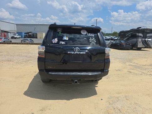 Used 2020 Toyota 4Runner SR5 RWD image 5