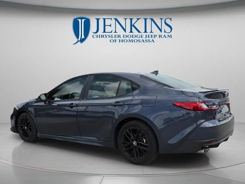 Used 2026 Toyota Camry SE w/ Convenience Package FWD image 6