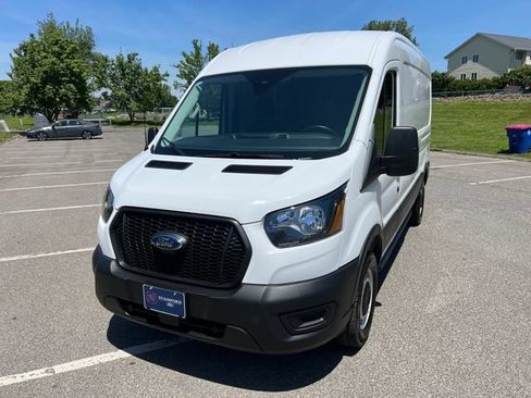 Used 2025 Ford Transit 250 148 Medium Roof RWD image 4