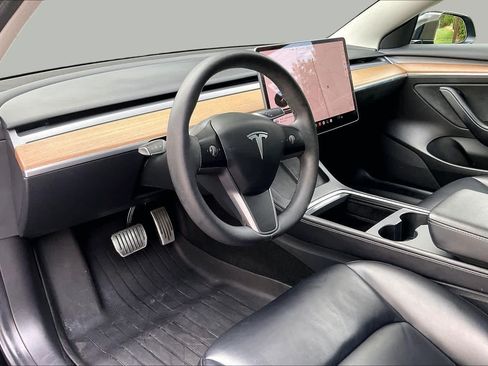 Used 2022 Tesla Model 3 Standard Range RWD image 15