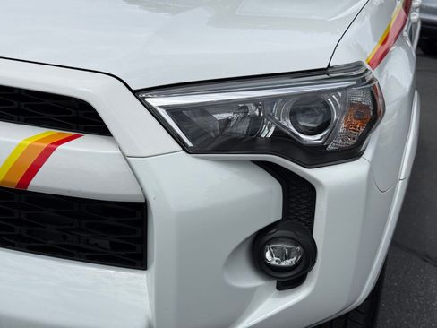 Used 2023 Toyota 4Runner 40th Anniversary SE AWD/4WD image 12