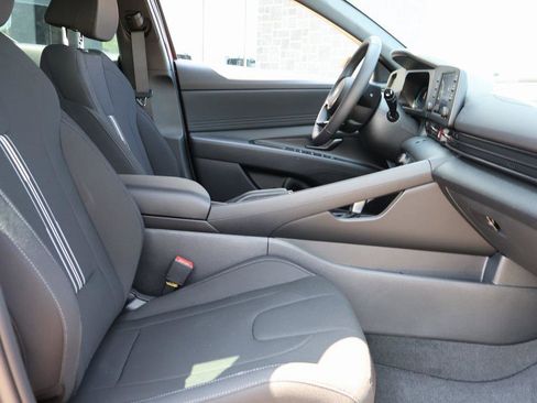 New 2025 Hyundai Elantra Sport image 10