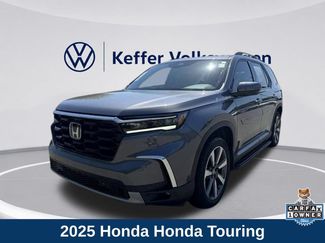 Used 2025 Honda Pilot Touring video 1