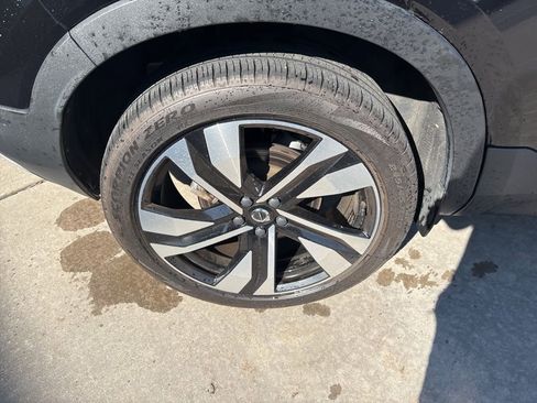 Certified 2023 Volvo XC40 B5 Plus w/ Driver Assist Package image 13