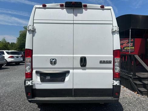 Used 2023 RAM ProMaster 2500 w/ Premium Convenience Group (B) image 5