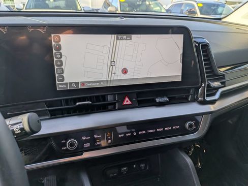 Used 2025 Kia Sportage EX FWD image 20