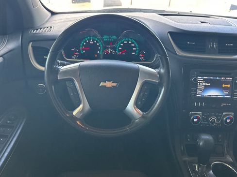 Used 2017 Chevrolet Traverse LT AWD/4WD image 16
