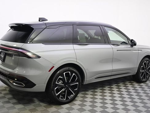 New 2026 Lincoln Nautilus Reserve image 7