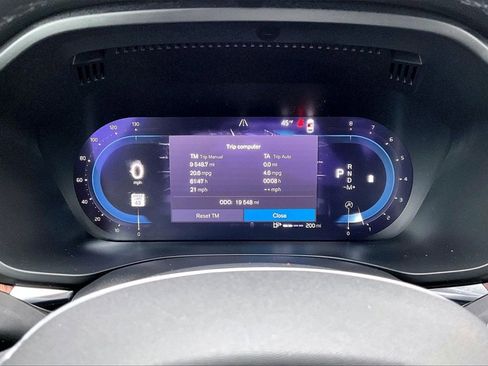 Certified 2023 Volvo XC60 B5 Plus image 12