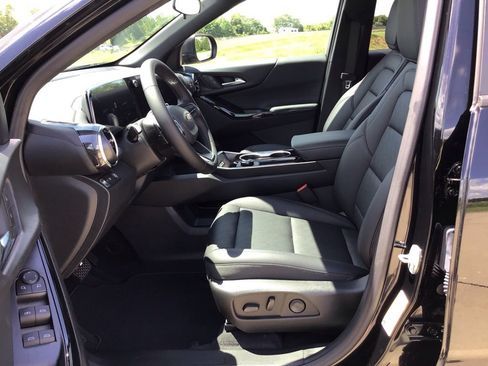 New 2026 Chevrolet Equinox LT w/ Convenience Package II image 16