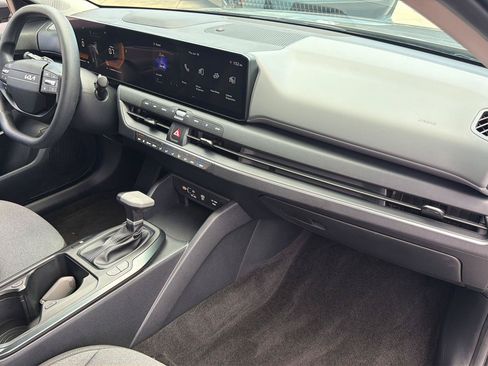 Used 2025 Kia K4 FWD image 5