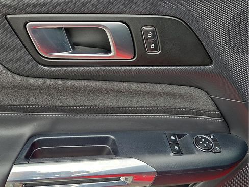 Certified 2025 Ford Mustang Coupe RWD image 13