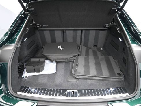 Certified 2025 Porsche Cayenne S AWD/4WD image 28