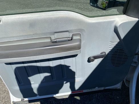 Used 2014 Ford F350 XL image 11